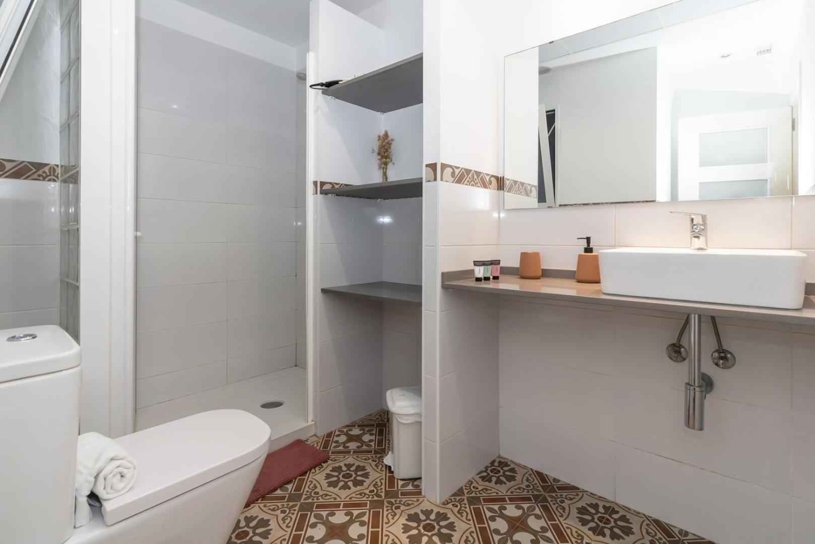 شقة Guestready - El Cabanyal Hidden Oasis فالنسيا المظهر الخارجي الصورة